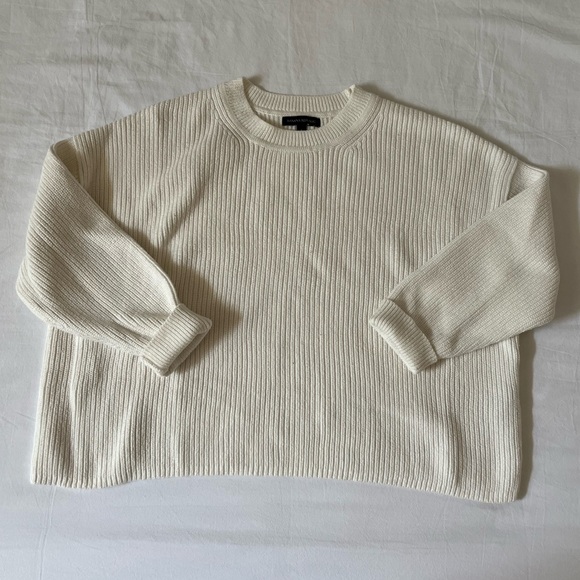 Banana Republic ribbed knit cream crew neck sweater - Picture 2 of 4